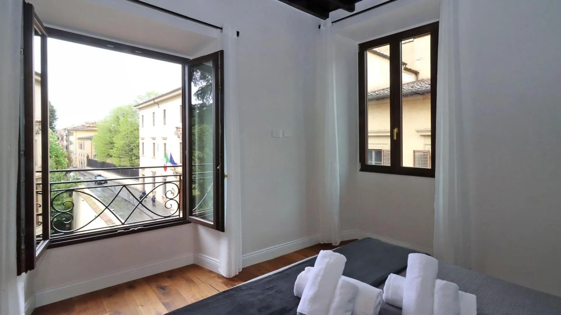 Innovation And Luxury Borgo Pinti Florencja 0*,