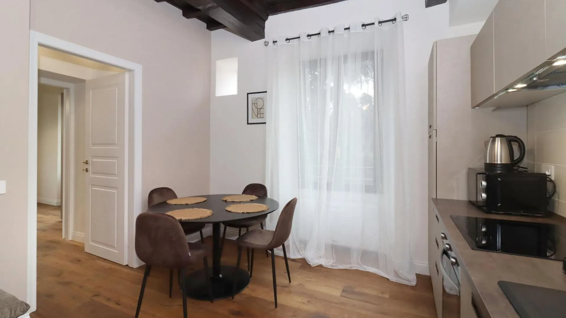 Innovation And Luxury Borgo Pinti フィレンツェ アパート